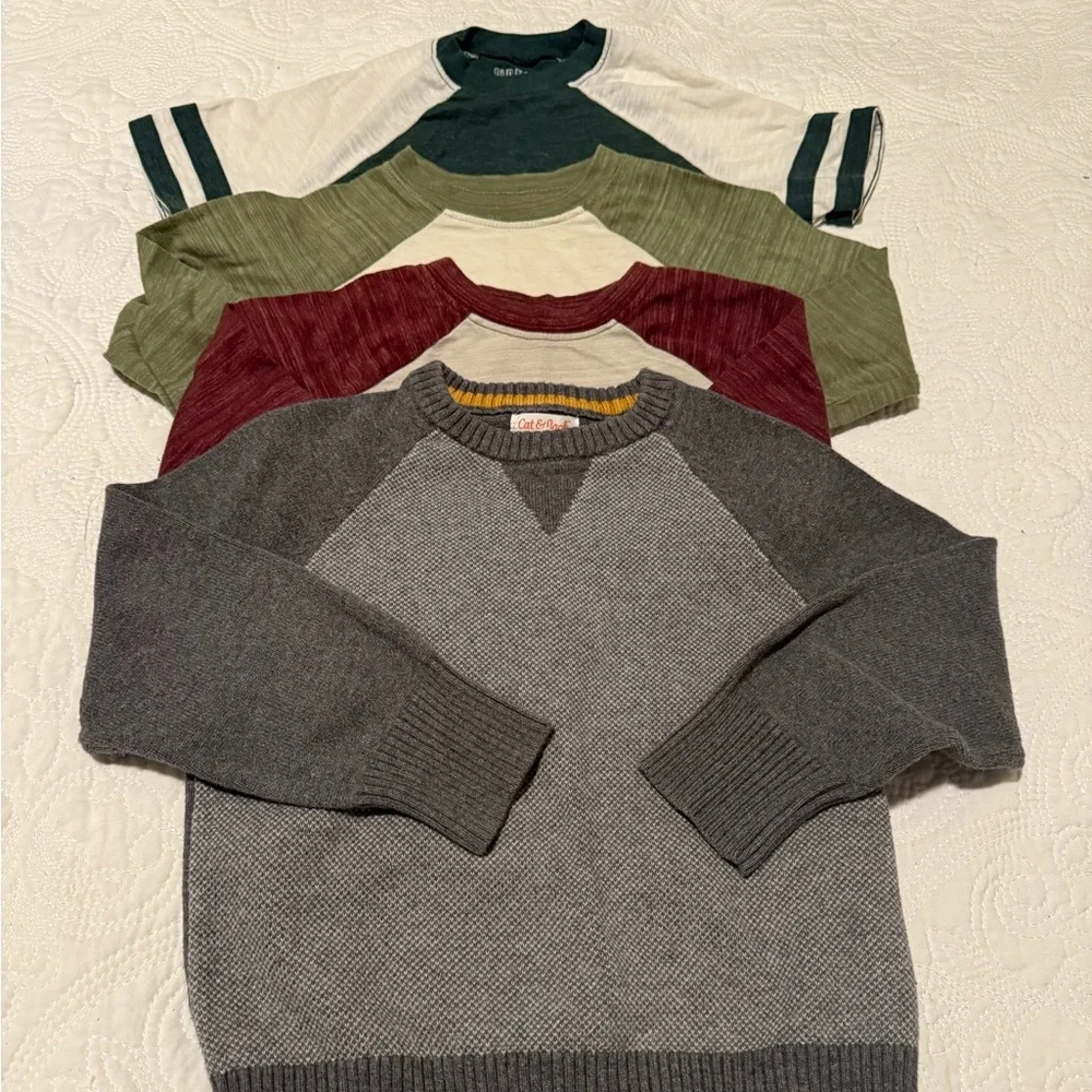 Bundle - 5 items of boys sweaters and shirts‎ 4T